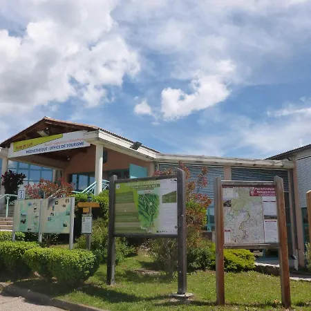 Bed & Breakfast Belles D'hote, Spacieuses Et Paisibles, En Pays De Forcalquier