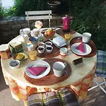 Bed & Breakfast Belles D'hote, Spacieuses Et Paisibles, En Pays De Forcalquier 3*