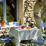 Belles D'hote, Spacieuses Et Paisibles, En Pays De Forcalquier 3*