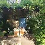 Belles D'hote, Spacieuses Et Paisibles, En Pays De Forcalquier 3*