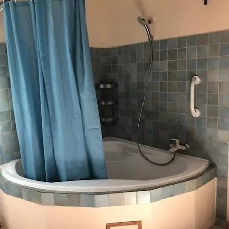 Belles D'hote, Spacieuses Et Paisibles, En Pays De Forcalquier Saint-Etienne-les-Orgues