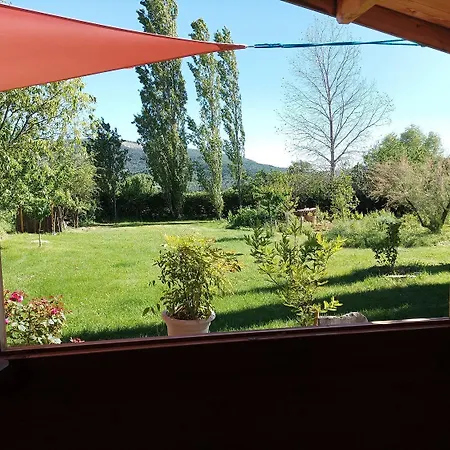 Belles D'hote, Spacieuses Et Paisibles, En Pays De Forcalquier 3*