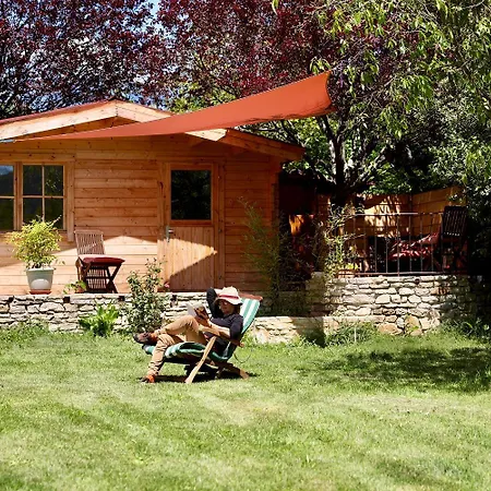Belles D'hote, Spacieuses Et Paisibles, En Pays De Forcalquier