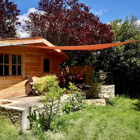 לינה וארוחת בוקר Belles D'hote, Spacieuses Et Paisibles, En Pays De Forcalquier