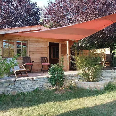 Belles D'hote, Spacieuses Et Paisibles, En Pays De Forcalquier לינה וארוחת בוקר