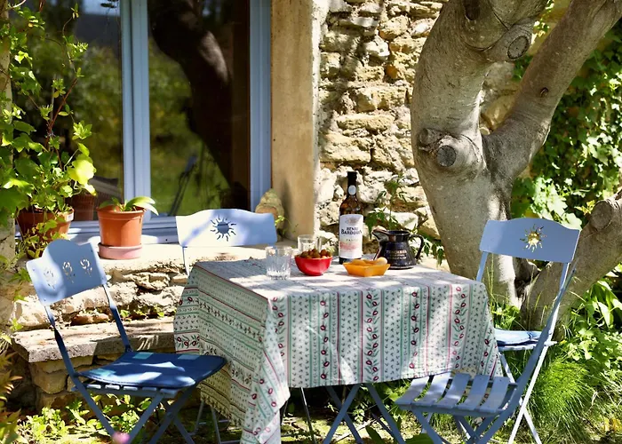 Belles D'hote, Spacieuses Et Paisibles, En Pays De Forcalquier 3*